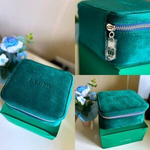 NEW La Mer Limited Edition Emerald Green Velvet Case